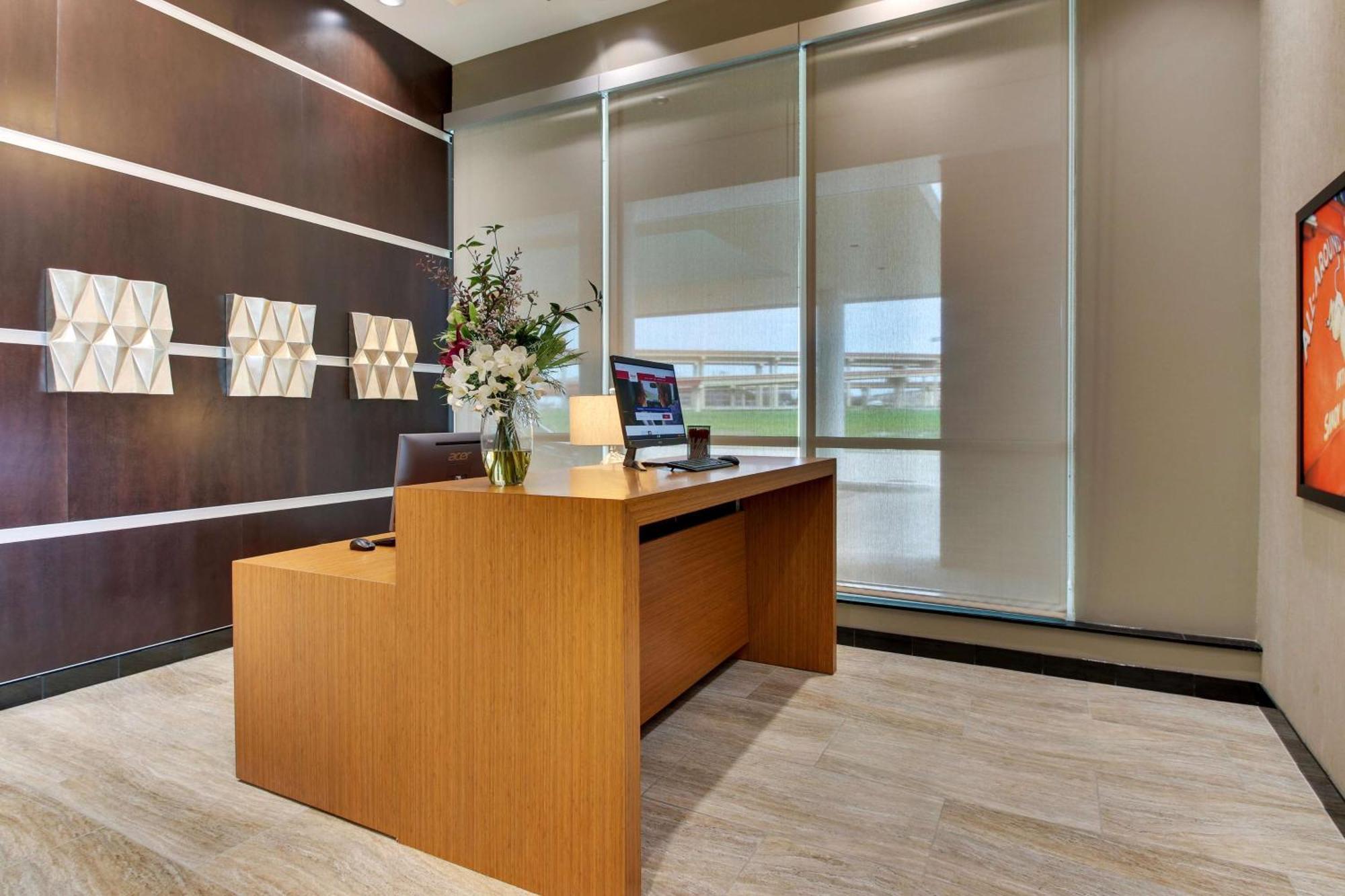 Drury Plaza Hotel Dallas リチャードソン エクステリア 写真